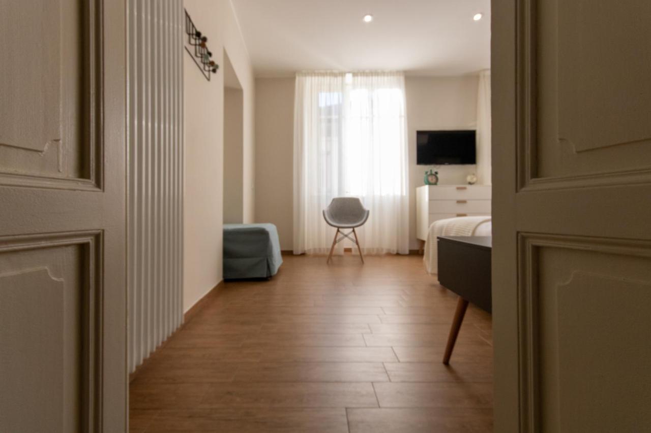 Aqualago Casa Vacanze Apartment D Verbania Extérieur photo